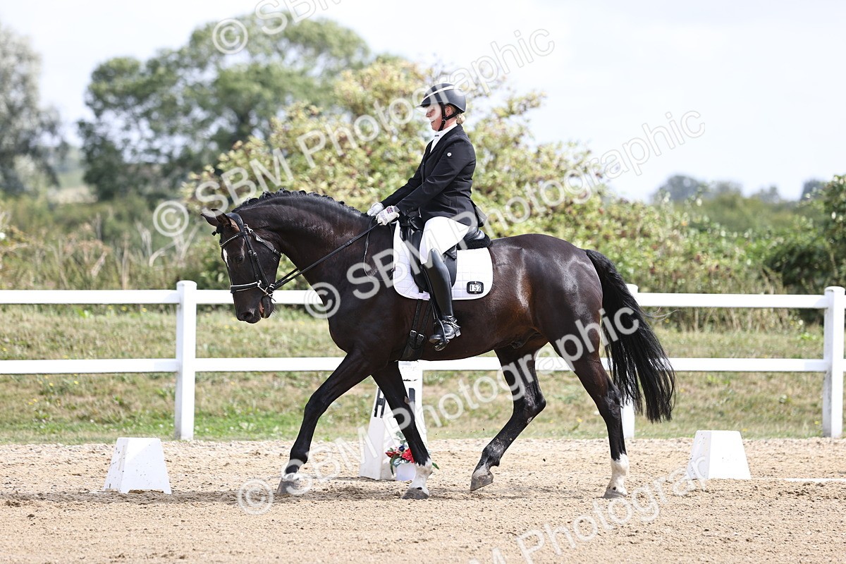 SBM_016123 - Class 14 - Novice 23 - 10.29-11.32