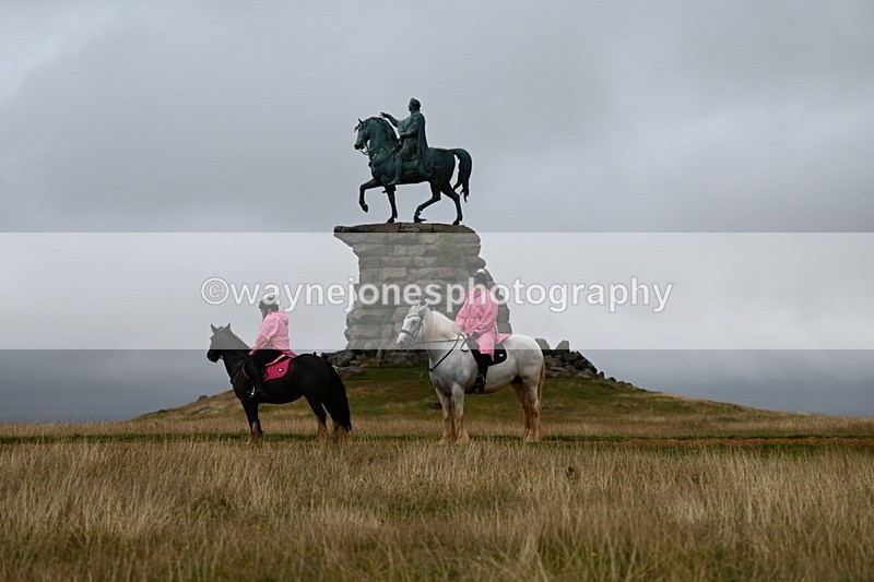 DSC_1829 - Time at Statue 12:13 to 12:32