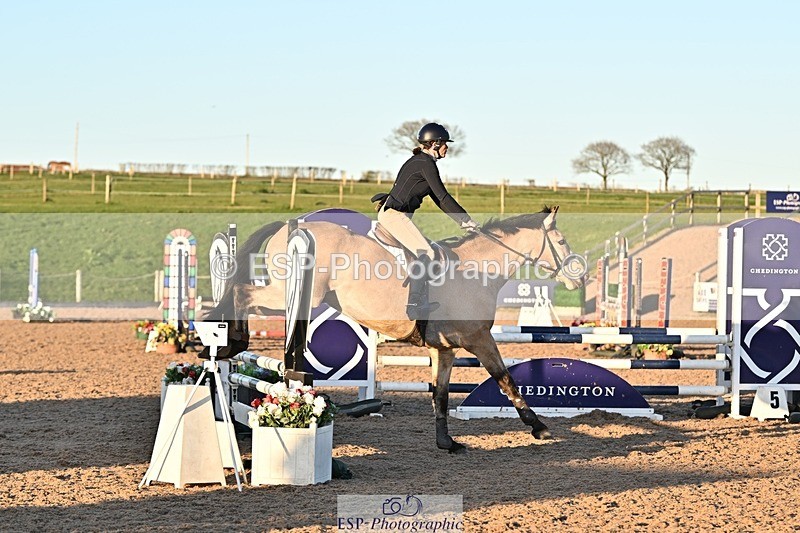 250401-185802-00849 - 90cm Classes