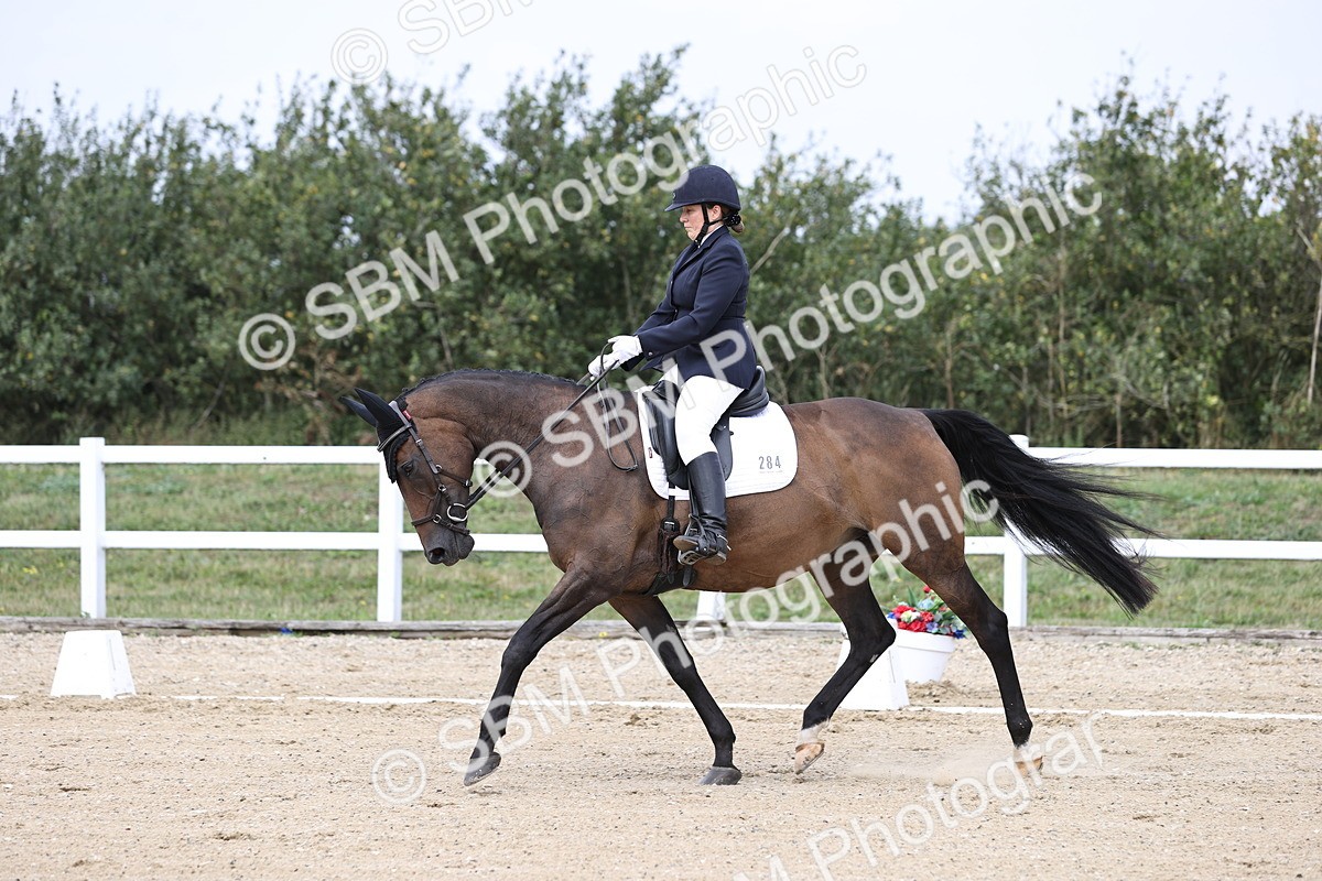 SBM_017475 - Class 14 - Novice 23 - 13.52-14.55