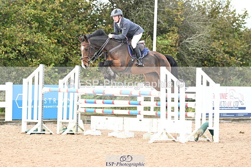 241023A-140123-00946 - Cls 4 Newcomers and 1.10m Open