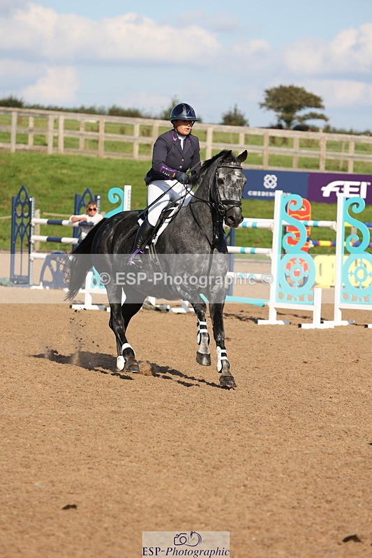 230915A-161933-03118 - Cls 6 Snr 1.05m Derby