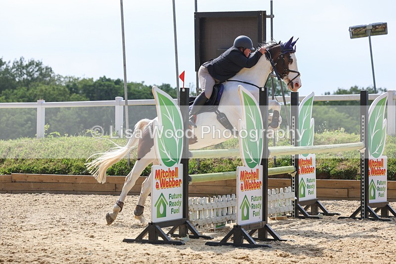 3E7A1281 - Class 14: Senior 1.15m Open