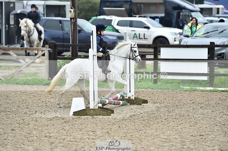 230917-100042-00360 - Cls 01 40cm LR Assisted & unassisted