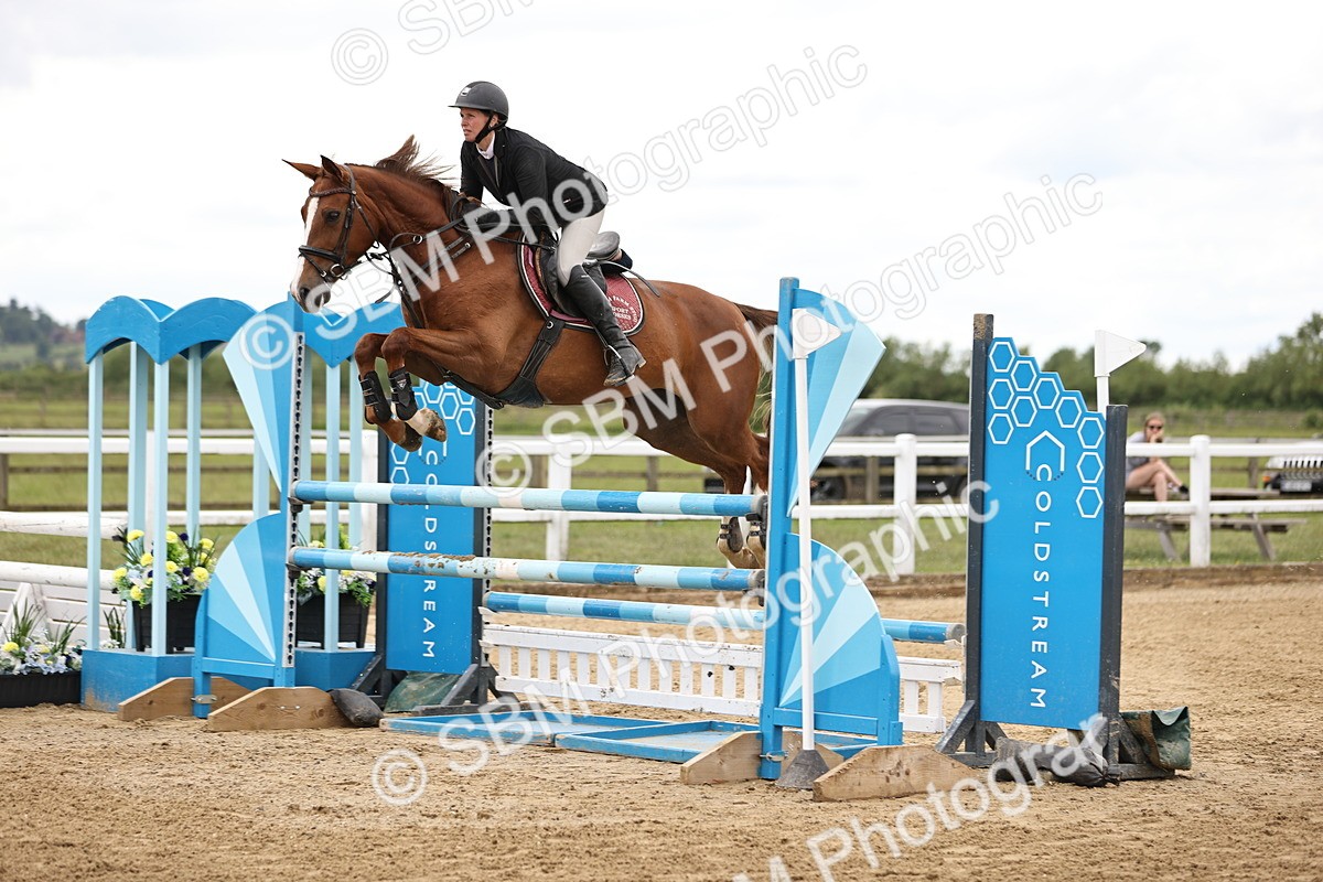 SBM_002979 - Class 11 - Senior Newcomers - 1.10m