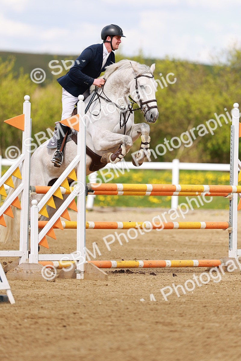 SBM_002002 - Class 4 - Senior Newcomers - 1.10m