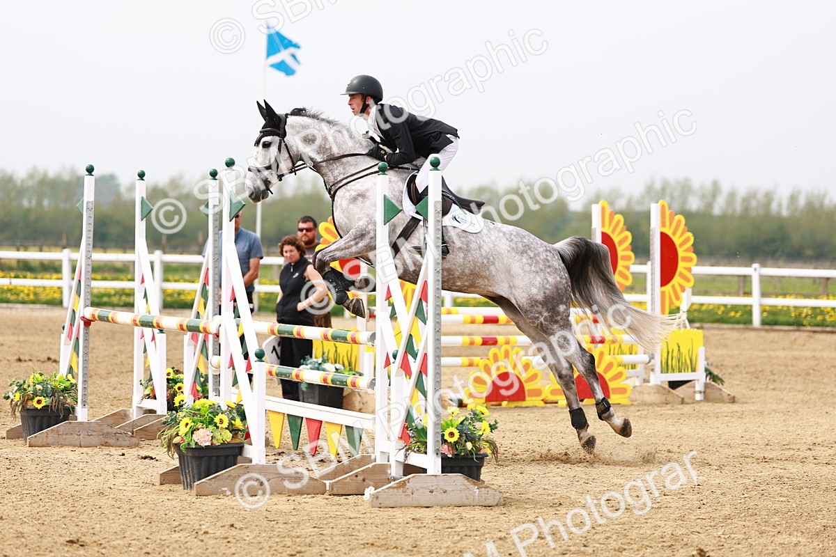  - Class 17 - Senior 1.05m