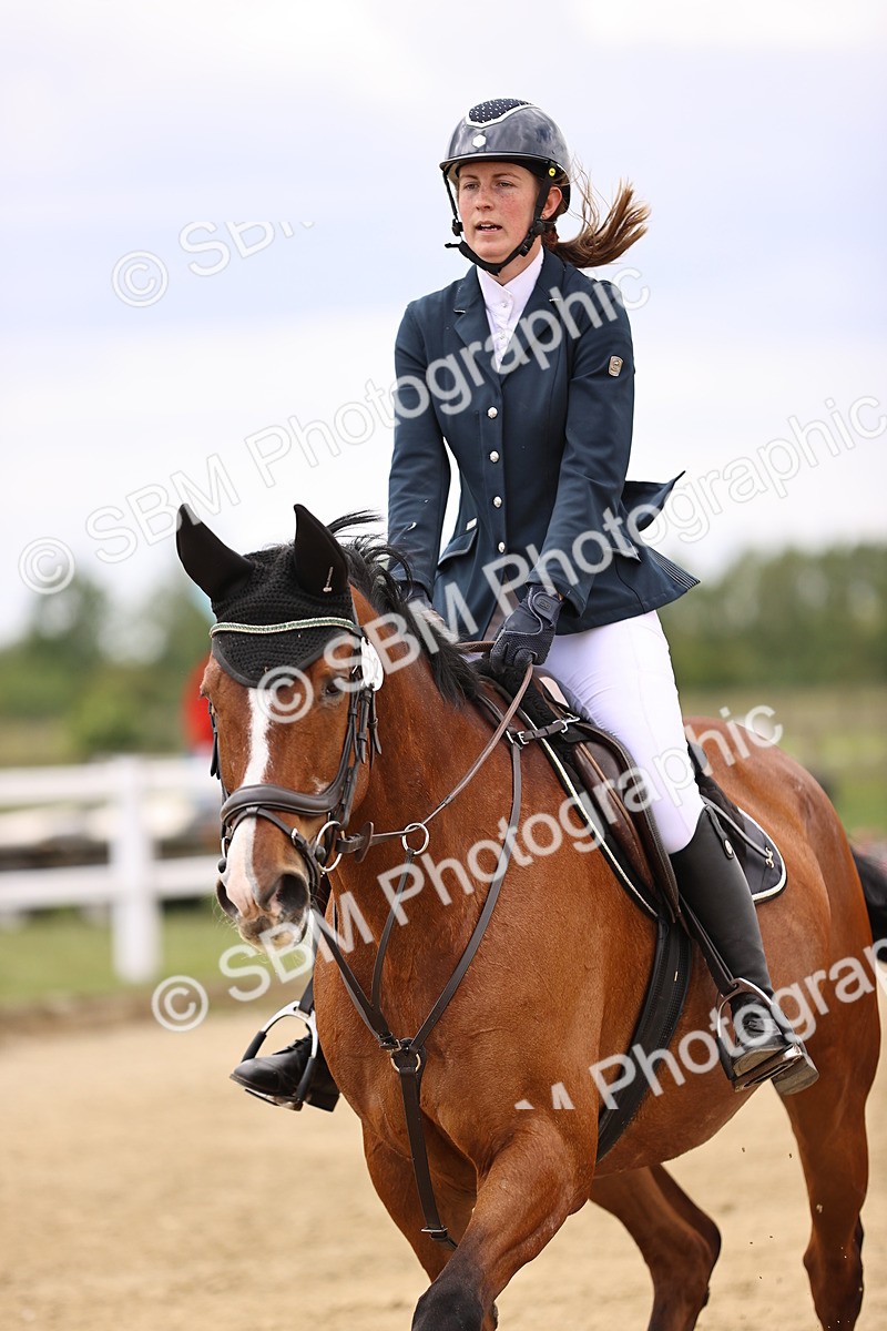 SBM_000379 - Class 4 - 1m showjumping