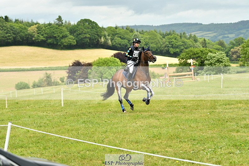 250524A-143530-13751 - C-210-Drew.Munro-DARLING.VAN.OVERIS.Z