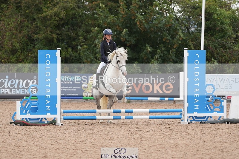 260825B-150325-00013 - Clear Round