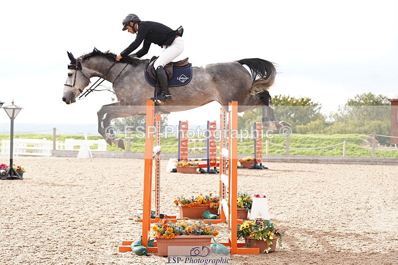 241004A-150336-00871 - Fri 04 Snr Fox & 1.20m Open