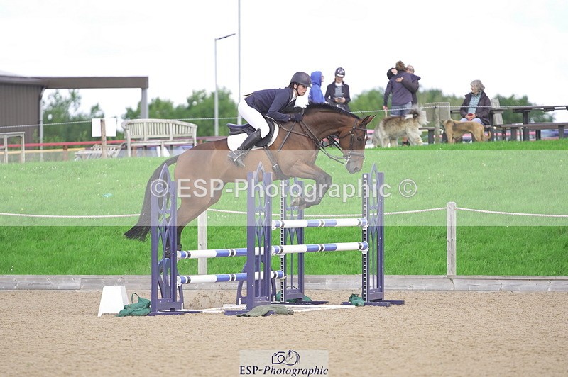 230806A-111834-01552 - Cls 13 Snr Newcomers & 1.10m Open