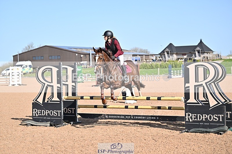 260408-101542-00113 - Cls 2 British Novice and 90cm