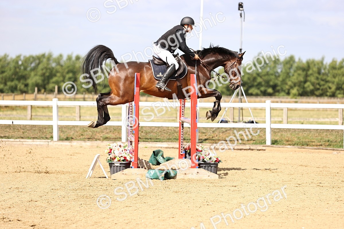 SBM_009636 - Class 8 - Senior Newcomers - 1.10  Open
