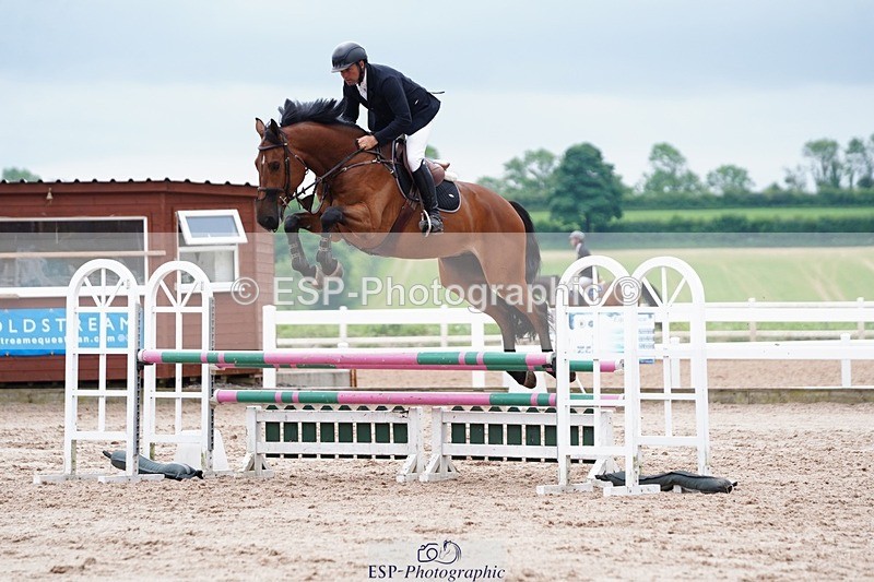 250524-115902-06490 - Cls 21 A&B Snr Disco & 1.00m Open