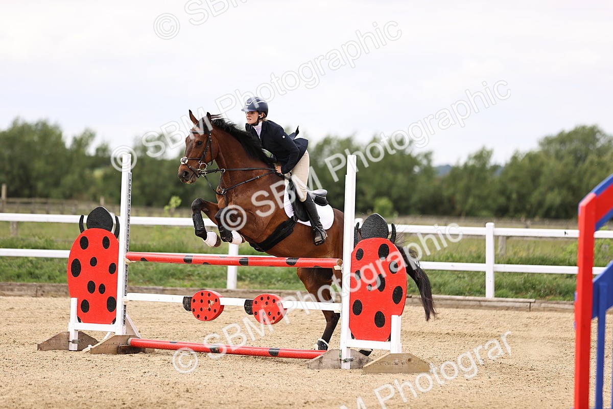 SBM_000313 - Class 4 - 1m showjumping