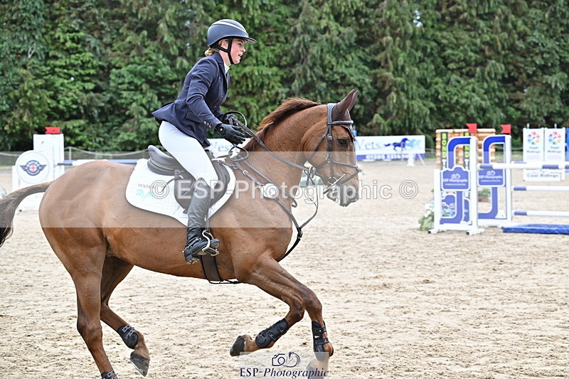 250524A-130743-11237 - D-402-Isabelle.Cook-CYMOON.F.Z