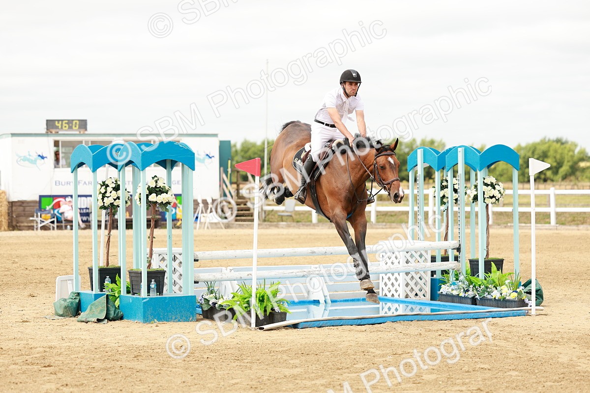 SBM_017352 - Class 21 - Senior Newcomers Championship 2d Rd