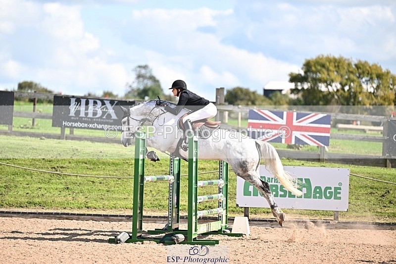 250924-131221-00368 - Cls 4 Newcomers and 1.10m Open