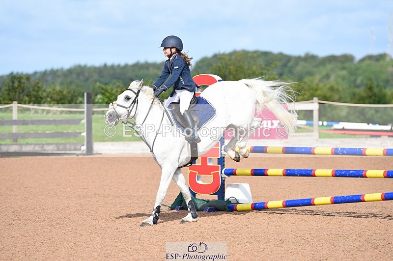 230716A-092152-01901 - Cls 32 Stepping Stones 128cm & 138cm