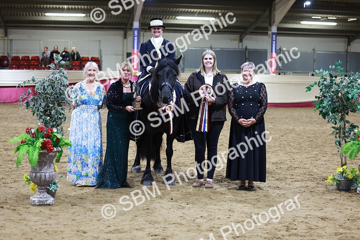 SBM_21465 - Class U - Costume Confour Champ