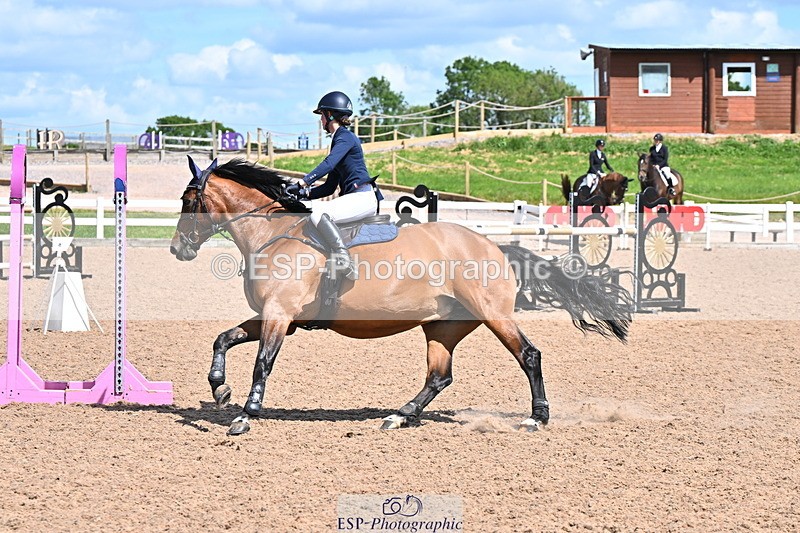 240619A-153544-00876 - Cls 5 Snr Foxhunter and 1.20m Open