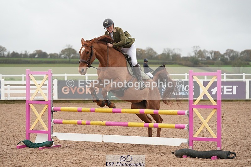 251109-085406-03103 - Cls 15 British Novice and 90cm Open