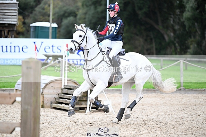 241117-143051-04612 - Cls 3 90-95cm 14.00 to 15.00