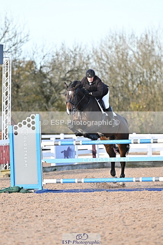 241113A-143128-00885 - Cls 05A&B Snr Fox & 1.20m Open
