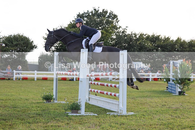 3E7A4761 - Class C1: Showjumping Senior Newcomers/1.10m open