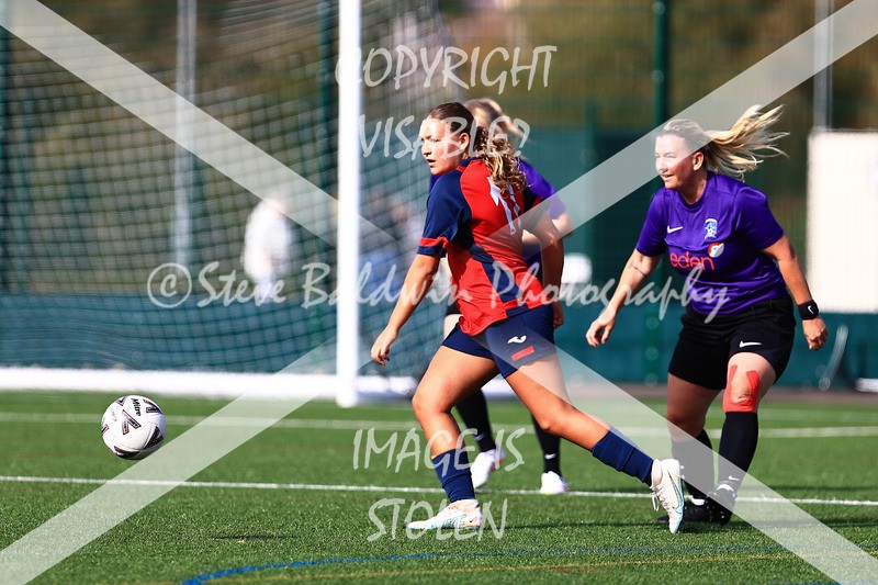 1DX30483 - 2025-10-05 FC Abbey Meads Ladies V Purton  Kingsdown FC Ladies