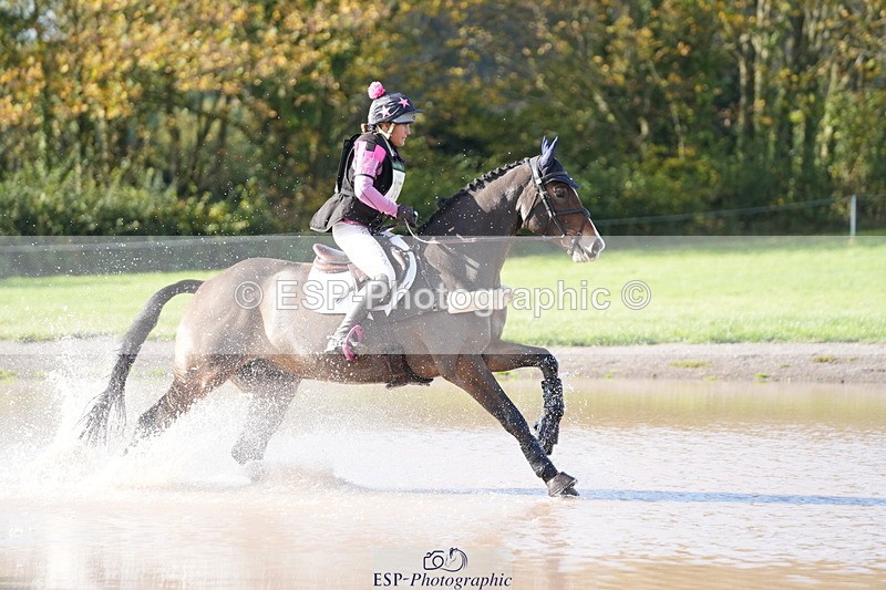 251024A-131130-10990 - B-157-Anna.Cheney