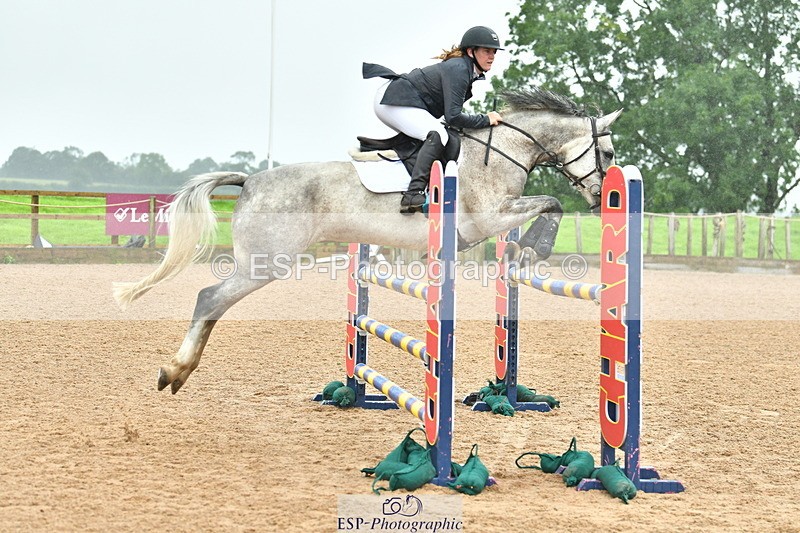 230805A-104238-00187 - Cls 2 Snr Newcomers & 1.10m Open