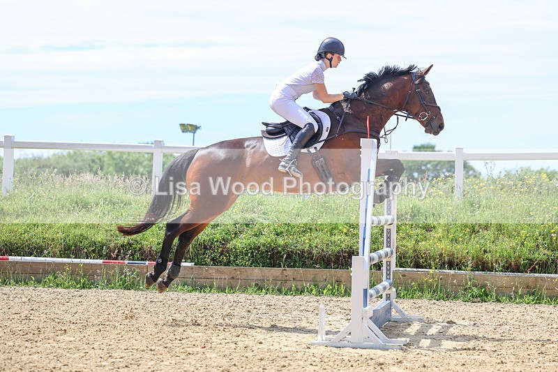 3E7A7376 - Class 8: Senior Newcomers/1.10m open
