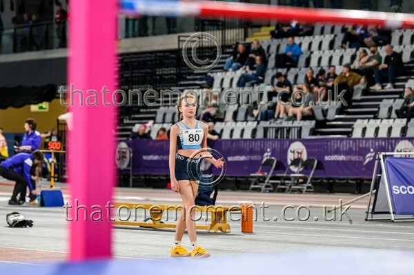 AgeInd25SUN-914472 - Field Female