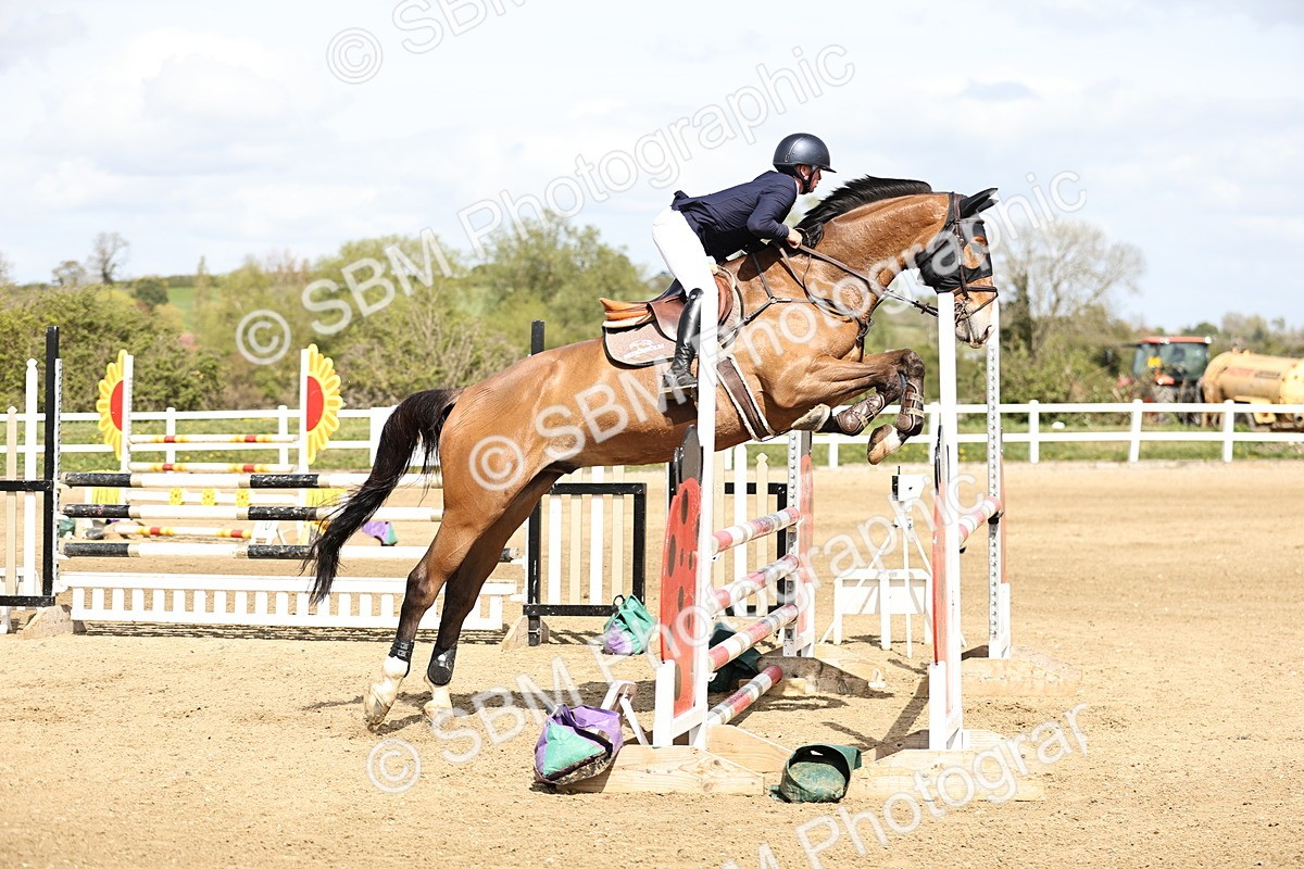 SBM_001103 - Class 4 - Senior Newcomers - 1.10m