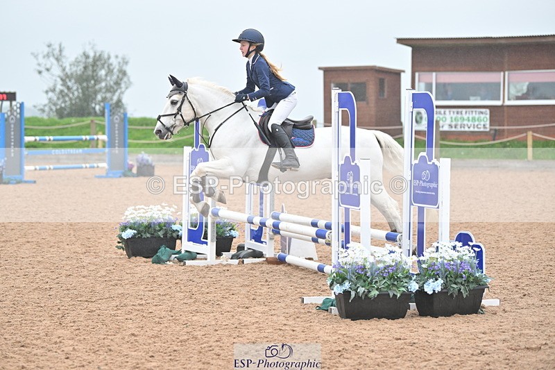 240505A-090253-03372 - Cls 1 Pony Intro 70cm