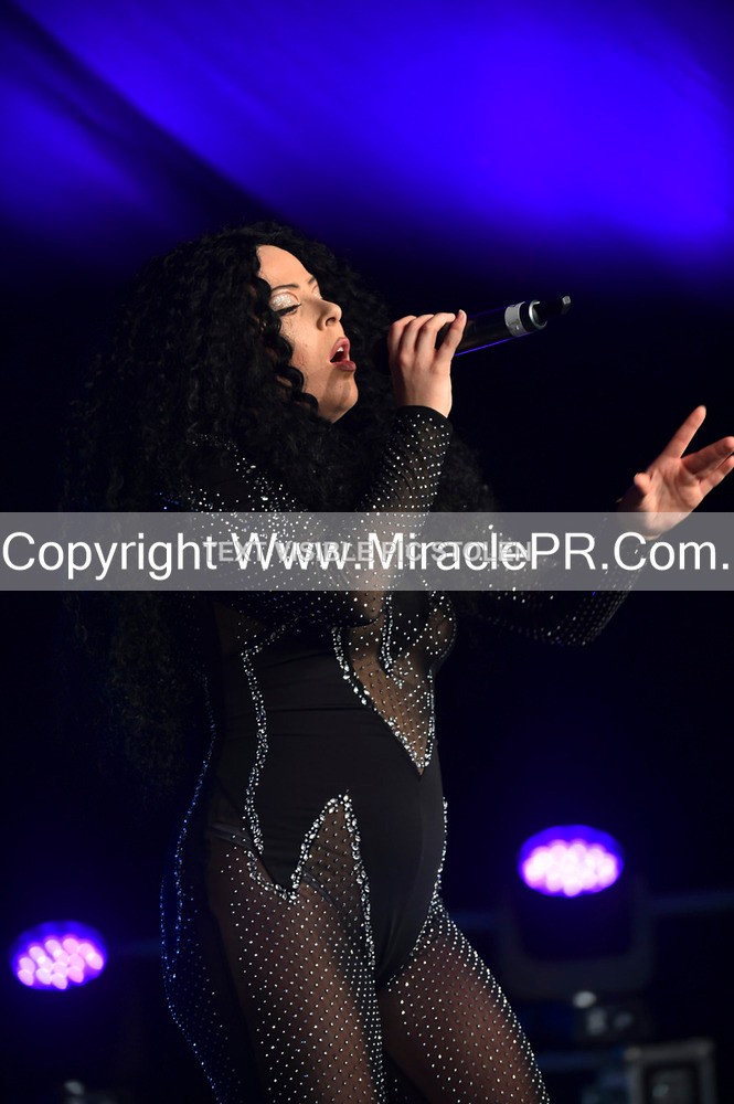 SH4_5980 - The Cher Experience