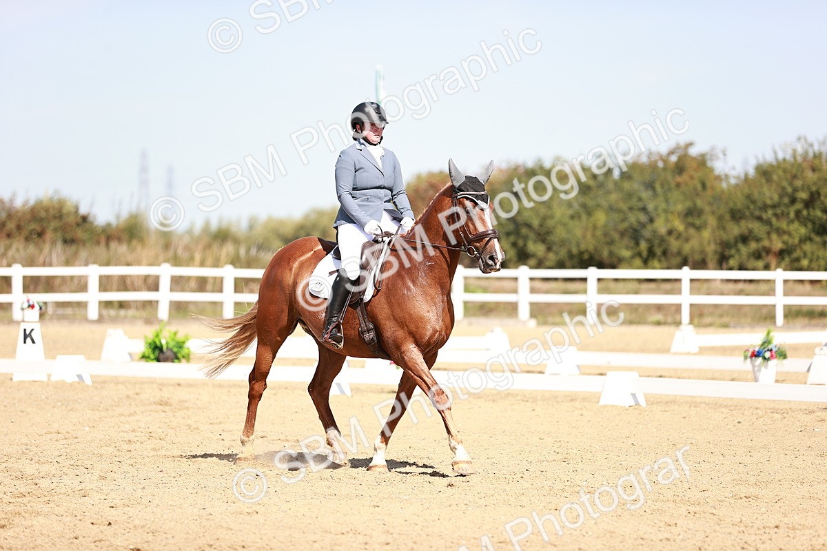 SBM_004544 - Class 12 - Novice 5 - 10.31-11.41