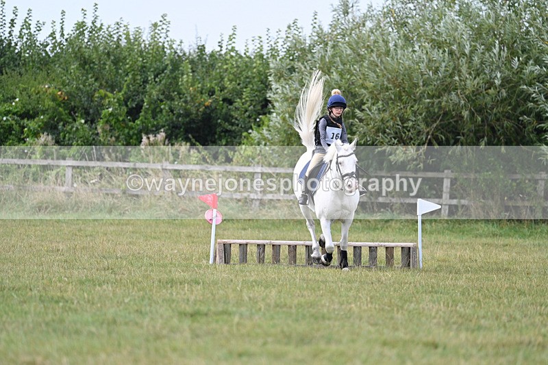 WJ7_6424 - 40cm XC Time 11:50 to 12:10