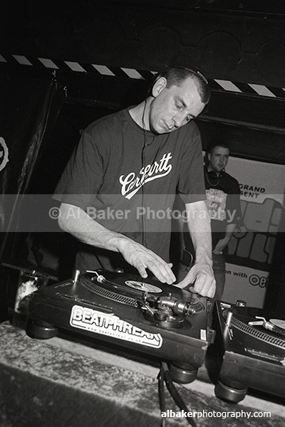 17 - Friends-&-Family @ the-roadhouse 02.10.04