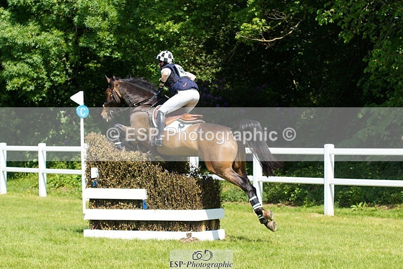 230528-112440-16630 - 407-KING_OF_THE_SWINGERS-Louise_Bradley-XC