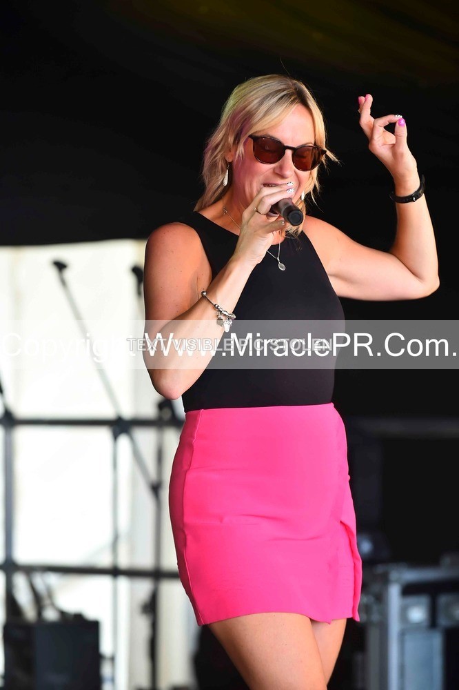 SH4_0699 - Lisa Winwood