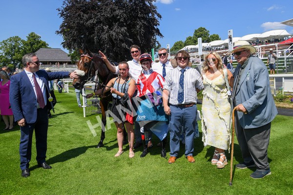 160623-Race 1-Menelaus-0109 - Race 1 1.50pm Andy Thornton Hospitality Furniture Apprentice Handicap