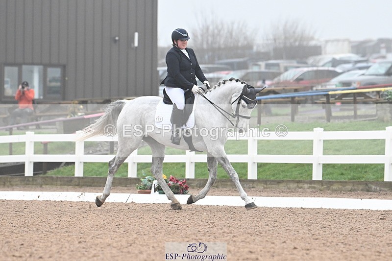 240217A-120430-02520 - 179-Sophie.Gregory-Lady.Lucydale