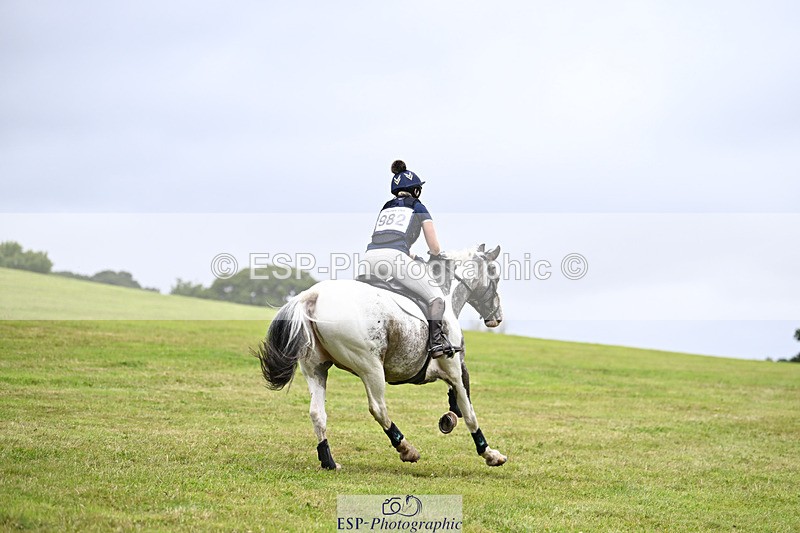 240825X-175145-38271 - 80cm XC 17.30 to End