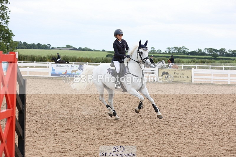 240630A-163441-15228 - Cls 33 Foxhunter and 1.10m Open