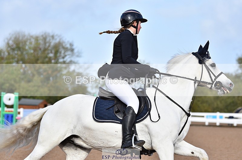 231028A-110608-00690 - Cls 2 British Novice & 80cm Open