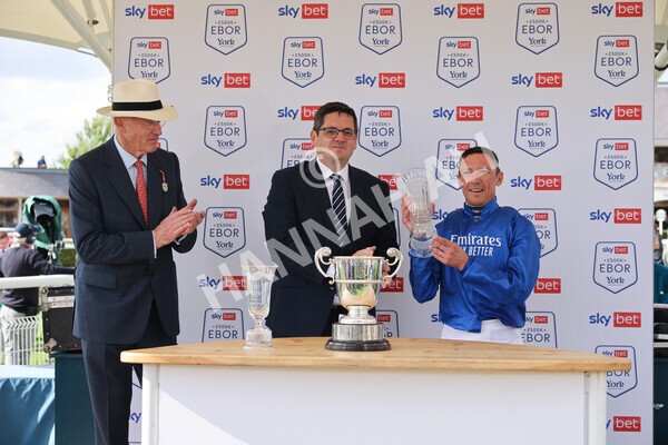 yr20082022r4-266 - Race 4 3.35pm Sky Bet Ebor