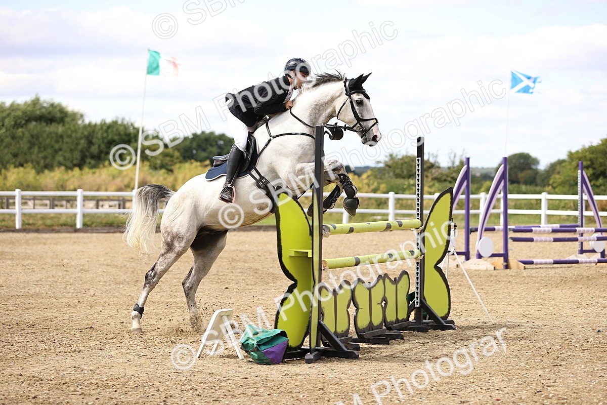 SBM_001202 - Class 6 - Senior Newcomers - 1.10m
